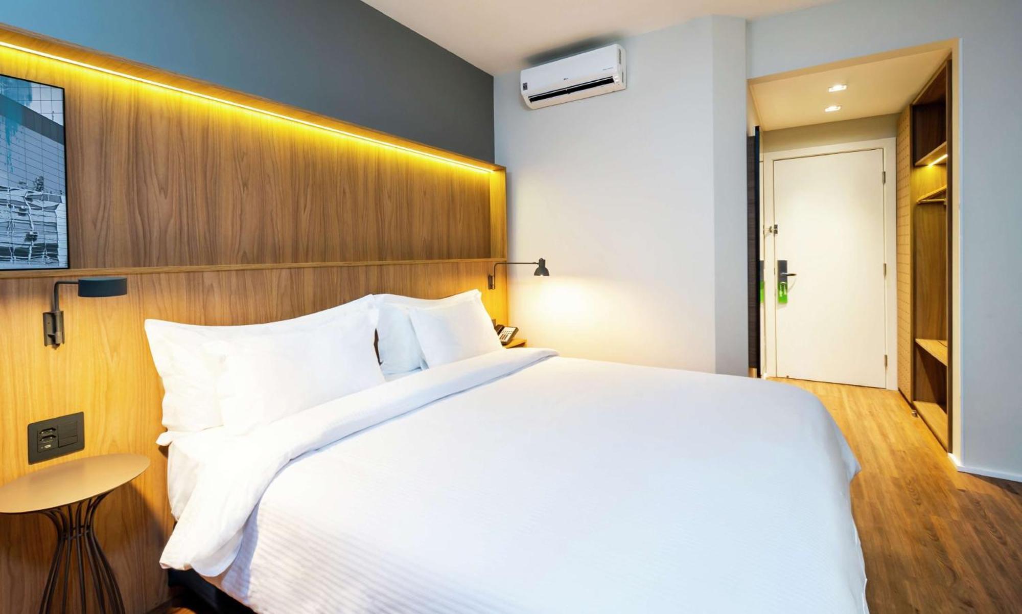Quarto com Cama Queen-size - Não Fumantes