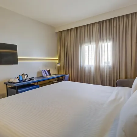 Hampton by Hilton Guarulhos Airport-2